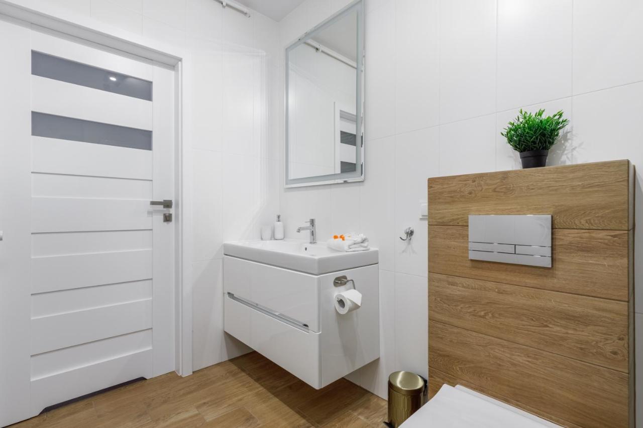 Apartment With Parking 500 M From The Sea By Noclegi Renters เมียนซีวอเจีย ภายนอก รูปภาพ